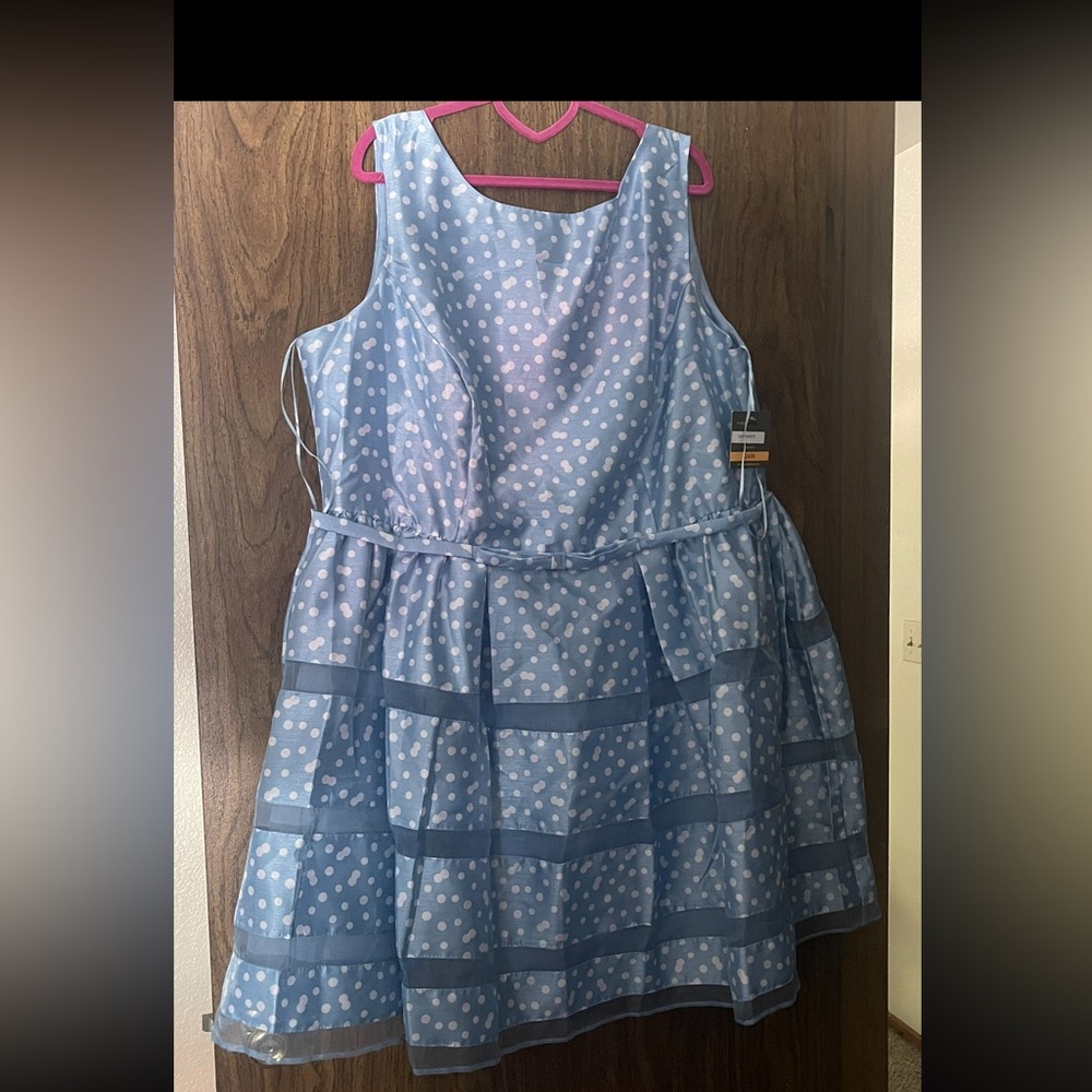 Mod cloth polkadot dress 24w